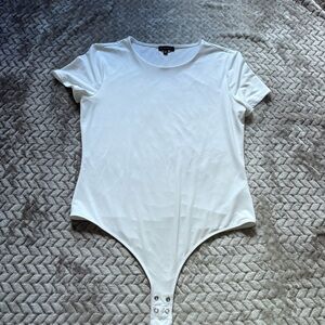 Dynamite white short sleeve basic bodysuit size Large